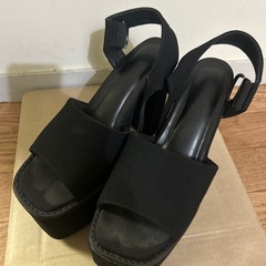 厚底 サンダル