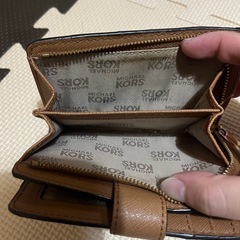 マイケルコース 財布の画像