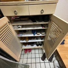 代理出品　靴箱の画像