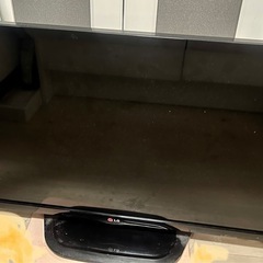 LG テレビ32型　ジャンク品ケーブル付