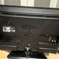 LG テレビ32型　ジャンク品ケーブル付の画像