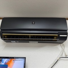 マットなブラックエアコン