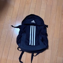 adidasリュックサックの画像