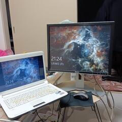 ノートパソコンとPCモニター