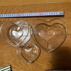 ハート型　お皿 3こセットの画像