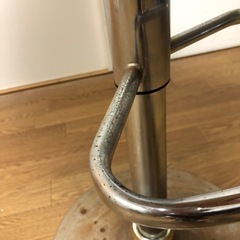 【引取り限定】タンスのゲン カウンターチェア 昇降式 回転式 足置き付 背もたれ付 ハイチェアー バーチェアー ヴィンテージ調 ブラウン 北欧 の画像