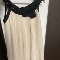 薄いピンクのドレス　　ワンピースの画像