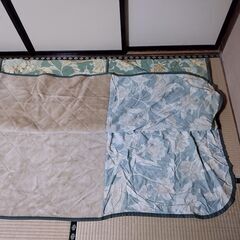 こたつ布団の画像