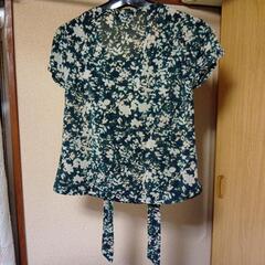 女性用　ブラウスの画像