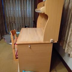 学習机、椅子(決まりました)の画像