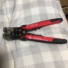 ワイヤーストリッパー
