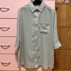 ブージュルード シャツ