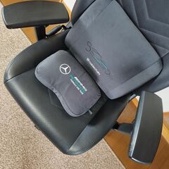 【極美品】noblechairs ICON ノーブルチェアーズ アイコン ゲーミングチェア ブラック＋メモリーフォーム クッションセットの画像