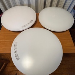 　LEDシーリングライト３台　ニトリで購入　使用期間短くて美品で...