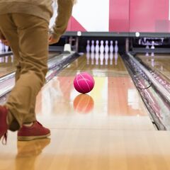 リラックスしながらボウリング！友達作りと運動を両立🎯