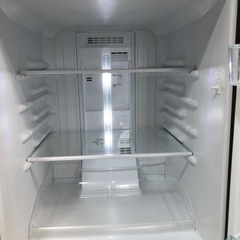 冷蔵庫【配達無料お届け設置出来ます💫都内近郊🚚】✨信頼のPanasonic製✨自動霜取り機能❄️除菌クリーニング済の極美品✨他にも冷蔵庫.洗濯機.電子レンジ.オーブン電子レンジ.炊飯器.テーブル&椅子.机&チェアー.ベット&マットレス.ドレッサーなど多種多様な美品が有ります✨お気軽にお問い合わせ下さい💫の画像