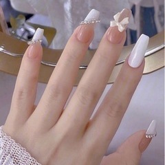 つけ爪の画像