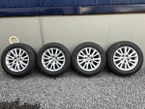 専用❗️トヨタ130マークX純正16インチアルミ☆215/60/16夏付き マークX130純正16インチアルミ☆215/60/16夏タイヤ付き