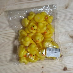 商談中　アヒルのおもちゃ34個の画像