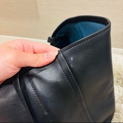PRADA ブラック トートバッグ プラダ 三角ロゴ レザー 肩掛け 大容量の画像