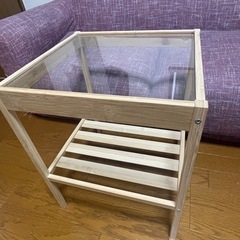 IKEA ベッドサイドテーブル
