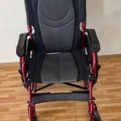 折り畳み式車椅子　ノーパンクタイヤ