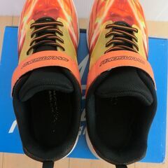 子供靴　瞬足　24cm　幅広３E　オレンジ色の画像