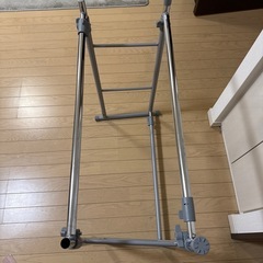 ハンガーラックの画像