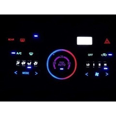 ヴォクシー AZR60G 後期 
エアコンパネル LED打ち替え済み品の画像