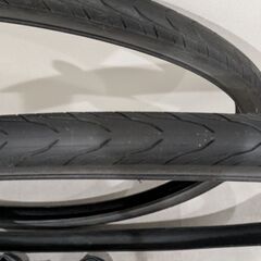 クロスバイク クリンチャータイヤ2本 700×32c チューブ2本 米式バルブ 試走のみ美品の画像