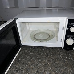 (運搬費込)2020年製‼️安心の日本メーカー電子レンジの画像
