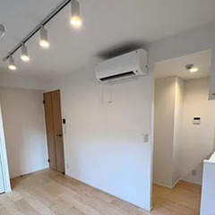 初期費用も安く審査も緩い!!💪ダウンライトが素敵な白基調でオススメ🤍🤍                                        🎶🏘️🎶🏡 - 新宿区