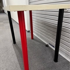 IKEA ワークデスク　vika amon テーブル　脚取り外し可能　机 の画像