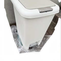 【新品】ニトリ消臭2WAYペダルペール45L（ゴミ箱）の画像
