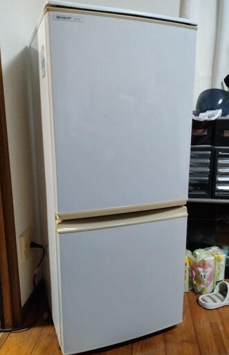 シャープ冷蔵庫 137L 小型 中古 (カズ) 羽犬塚のキッチン家電