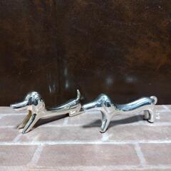 横須賀🆗１つ￥1480の品アイアン犬の飾り２個セットの画像