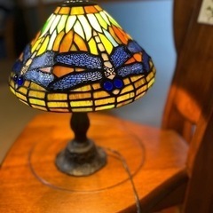 ステンドグラスランプとんぼの画像