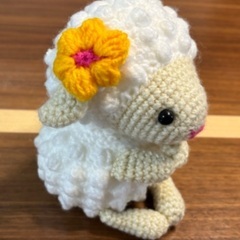 ひつじのあみぐるみ