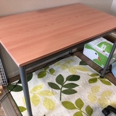 テーブル　パソコンデスク　作業机にどうぞ