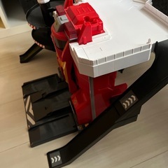 無線でピピッと出動指令！変形ファイヤーステーション （ノンスケール トミカタウン ）の画像