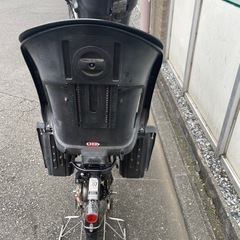 中古 最終値下げ‼️電動自転車  黒 2人乗せ 前後チャイルドシート タイヤ新品2025の画像