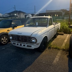 超希少車両　ダットサン　520 ピックアップトラック