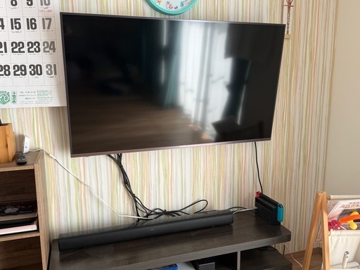 55インチテレビ・サウンドバーセットチ（壁掛け金具付き）
