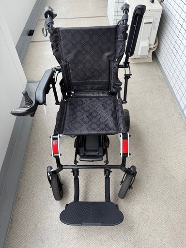 折りたたみ式　電動車椅子