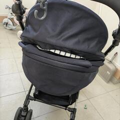 combiベビーカー