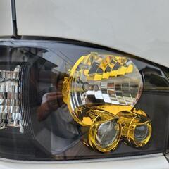 ハイエース　ヘッドライト　ゴールデンアイ