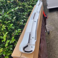 ハイエース　純正オプション　リアスポイラーの画像