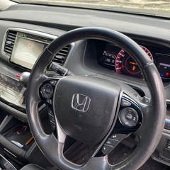 ☆必ず現車確認後購入を。明日、明後日引き取り限定価格コミコミ35万　平成26年　ホンダ オデッセイ 黒色 アブソルートの画像