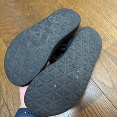 TEVA サンダル 22cmの画像