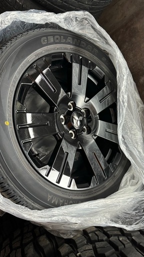 デリカd5 タイヤホイールセット　4本